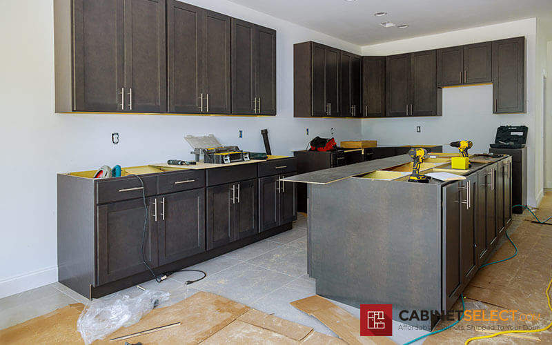 Installed upper kitchen cabinets | CabinetSelect.com