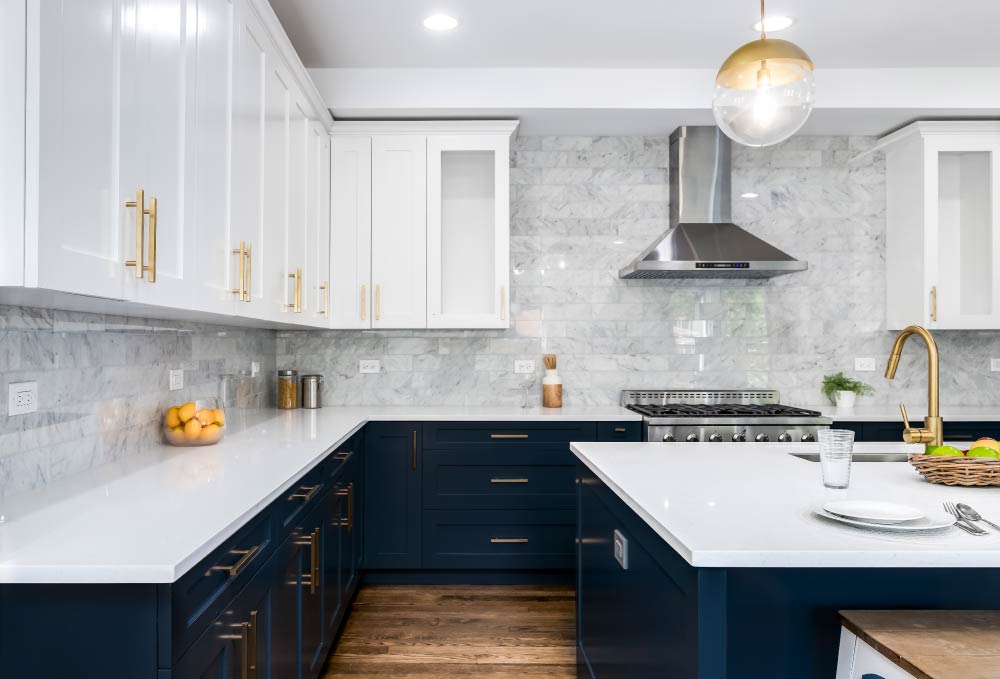 Oceana White Shaker Two Toned Kitchen | Kitchen Design Inspiration | Cabinetselect.com